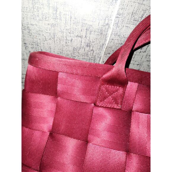 Harveys Seatbelt Woven Bag - Picture 7 of 10